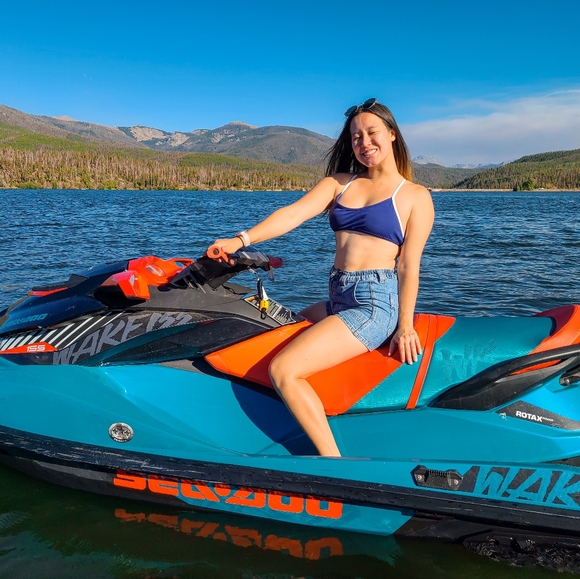 Meet your Posher, Alexis - Picture 2 of 4